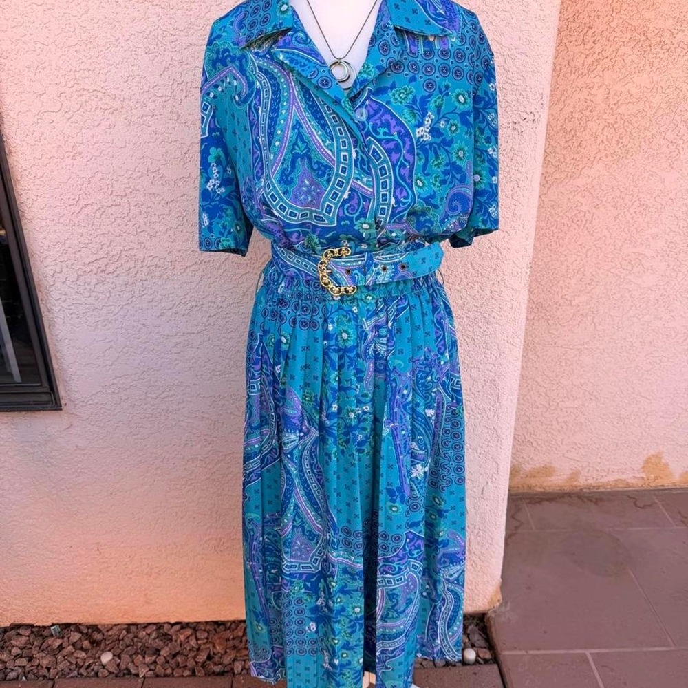 Leslie Fay blue paisley print midi dress with belt
